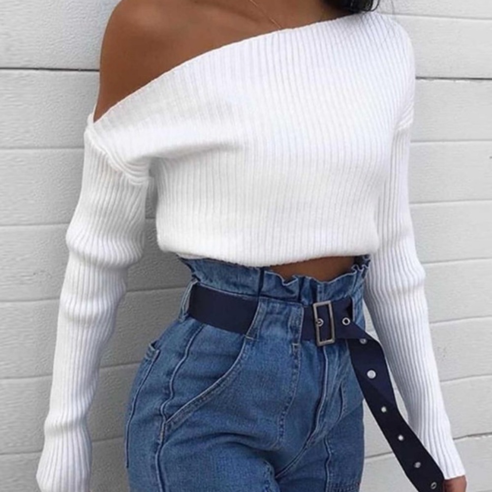 One shoulder long sleeve knit sweater